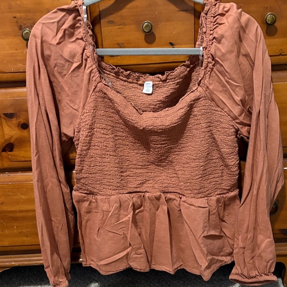 Old Navy Smocked Blouse in Rust - Picture 1 of 4